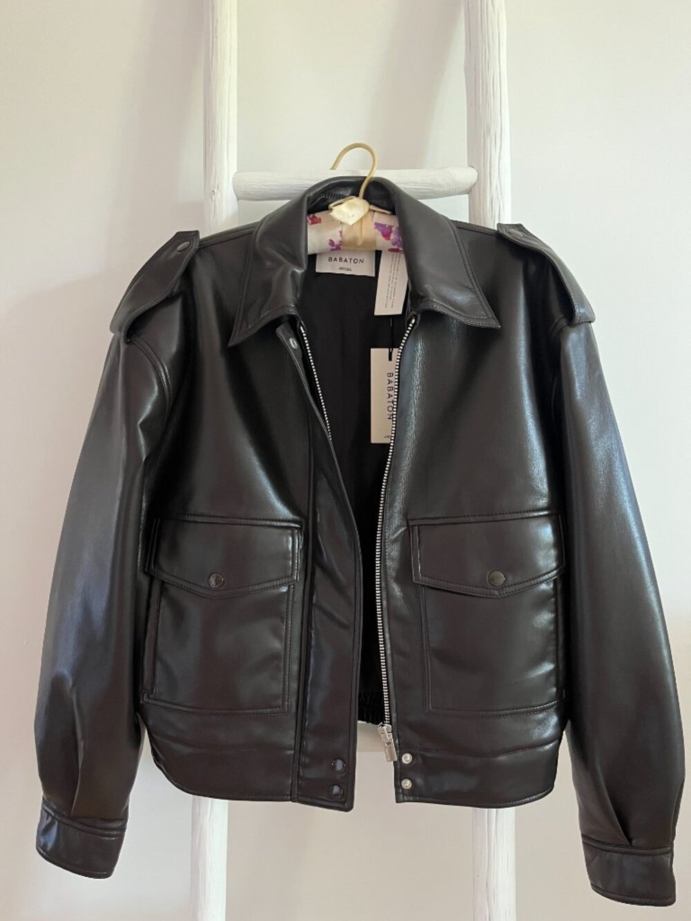 Aritzia Croft Unreal Leather Bomber Jacket - Rich mocha Brown - Small - Picture 2 of 13
